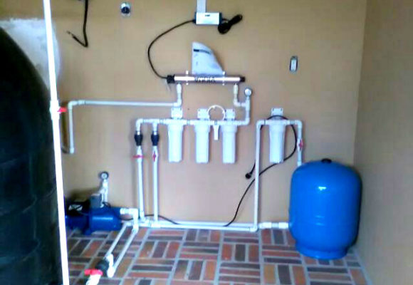 Water Pump & Filter System – Sistema de Bombeo y Filtraje
